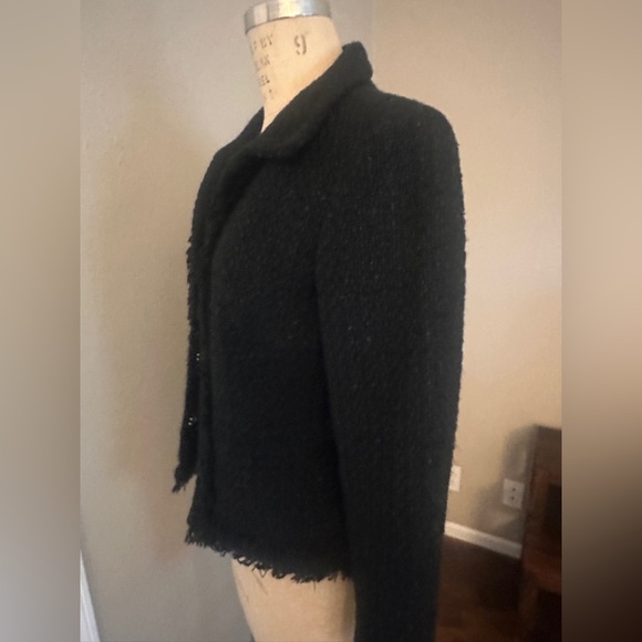 Allen B. By Allen Schwartz Black Tweed Fitted Blazer with Frayed Hem and Sleeves - Picture 6 of 12